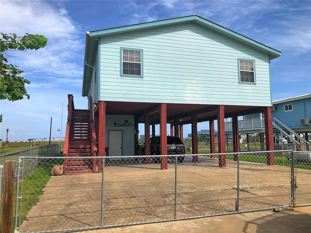 831 County Road 201, Sargent, TX 77414