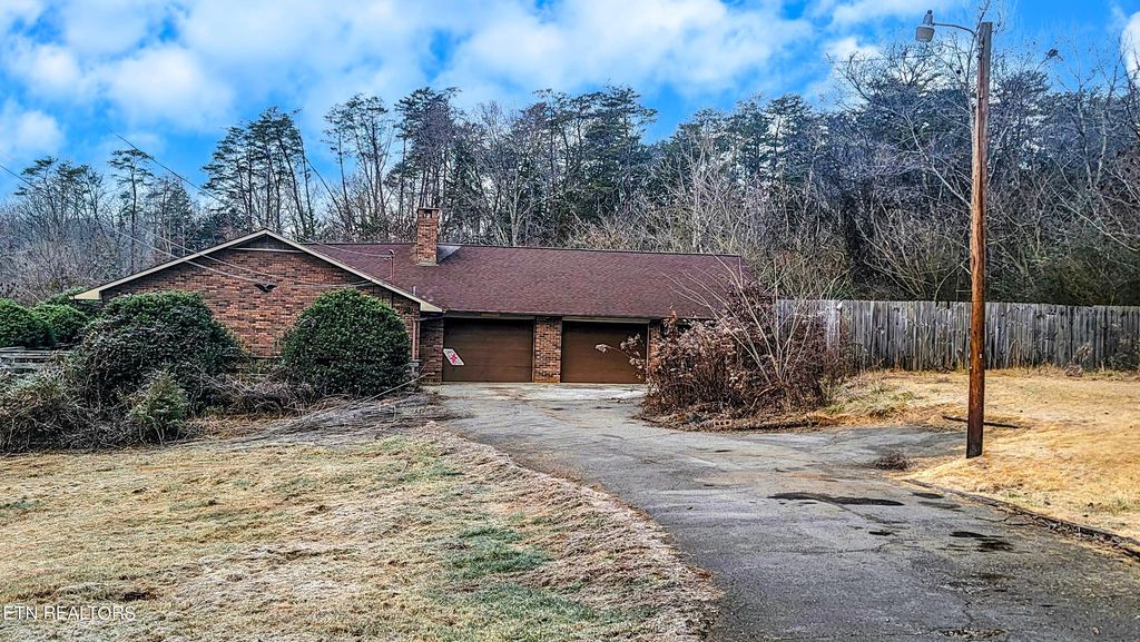 709 Fordtown Rd, Knoxville, TN 37920