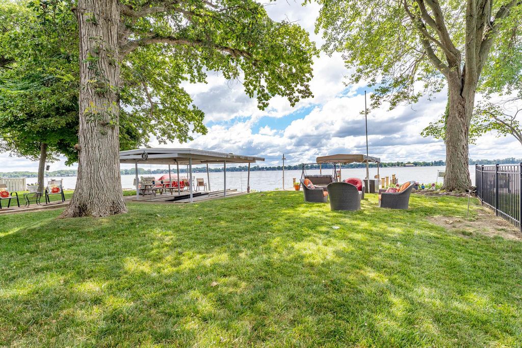 8751 Chautauqua Blvd, Lakeview, OH 43331