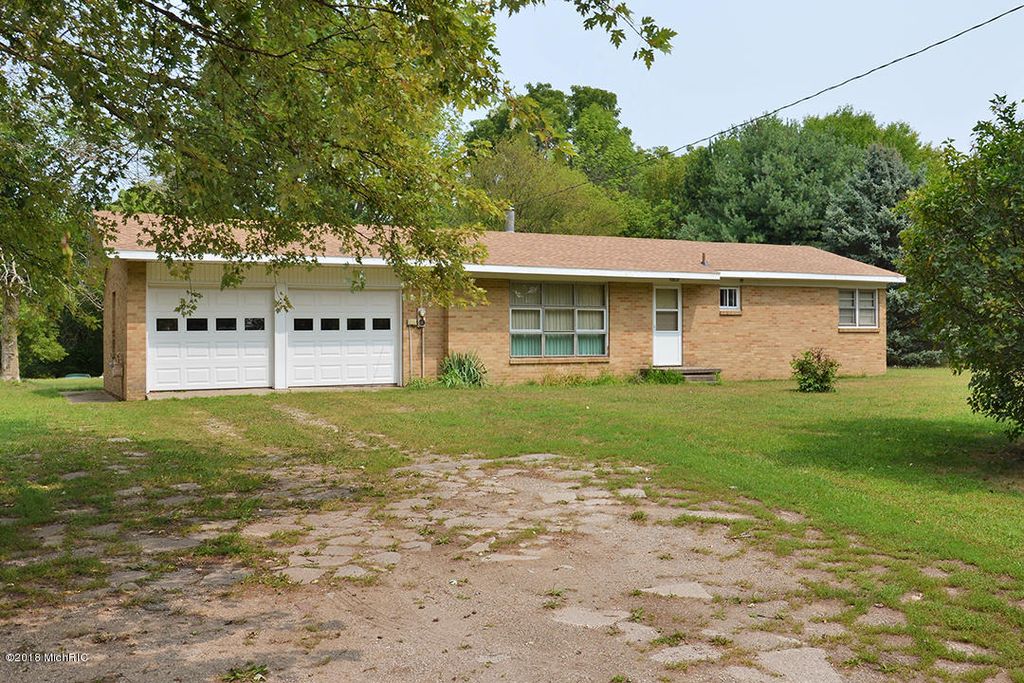 105 7 Mile Rd NW, Comstock Park, MI 49321 Trulia