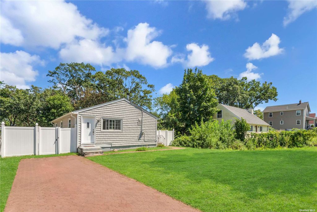 35 S 20th Street, Wyandanch, NY 11798 SingleFamily Home for Sale MLS