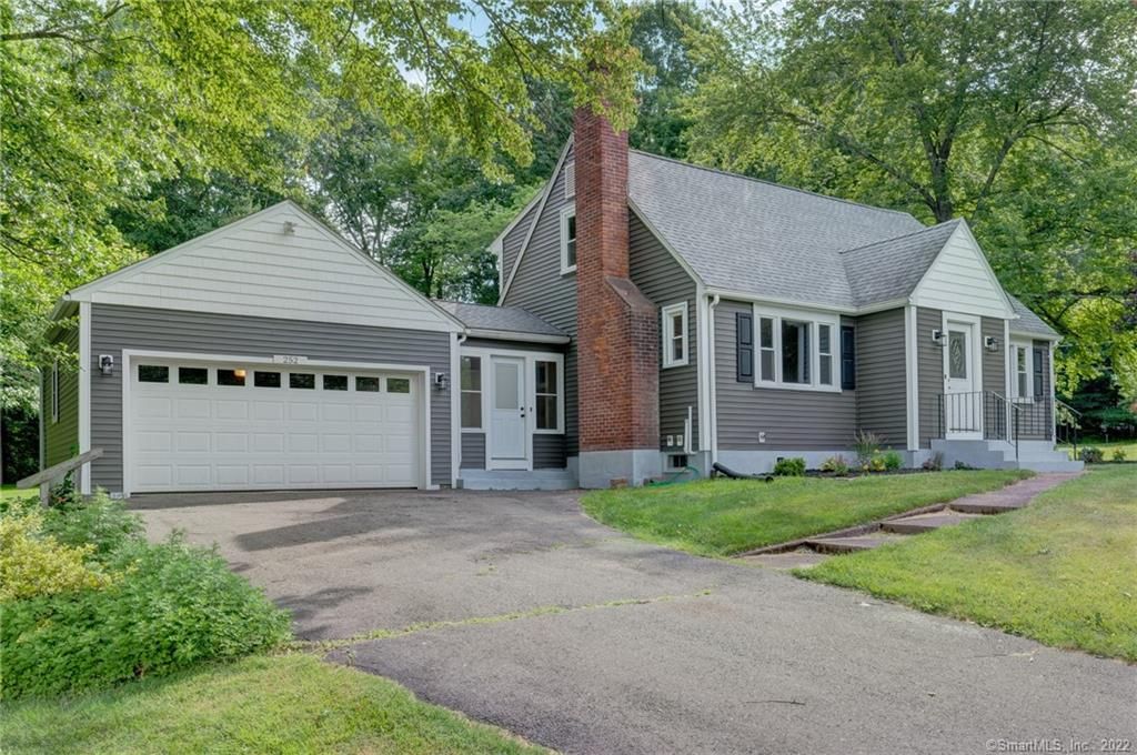 252 Mountain Rd, Ellington, CT 06029
