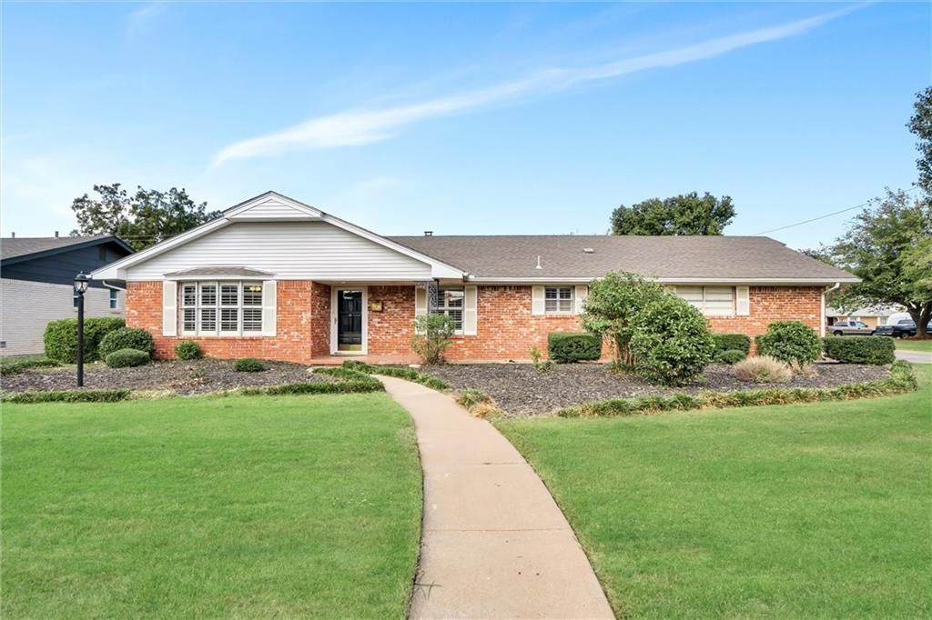 201 Cardinal Cir N, Altus, OK 73521