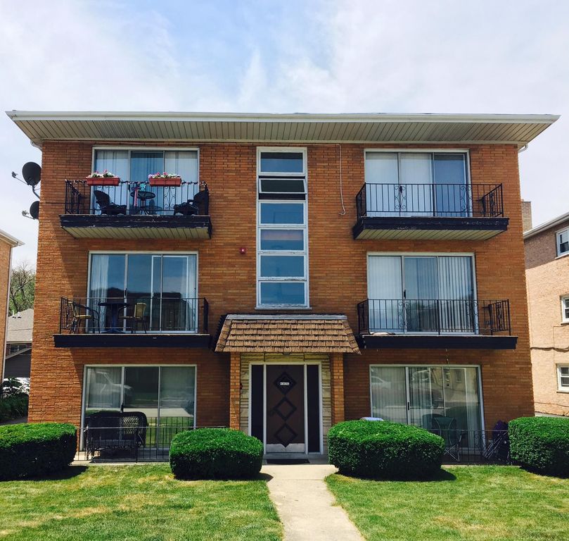 7810 Rutherford Ave #1, Burbank, IL 60459