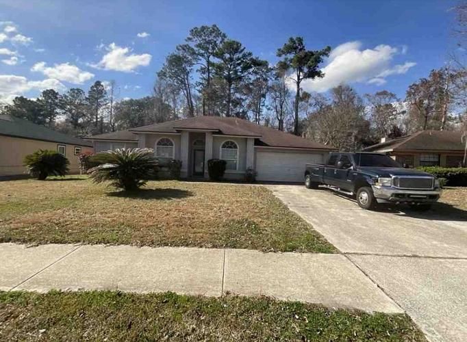 11052 Copper Hill Dr, Jacksonville, FL 32218