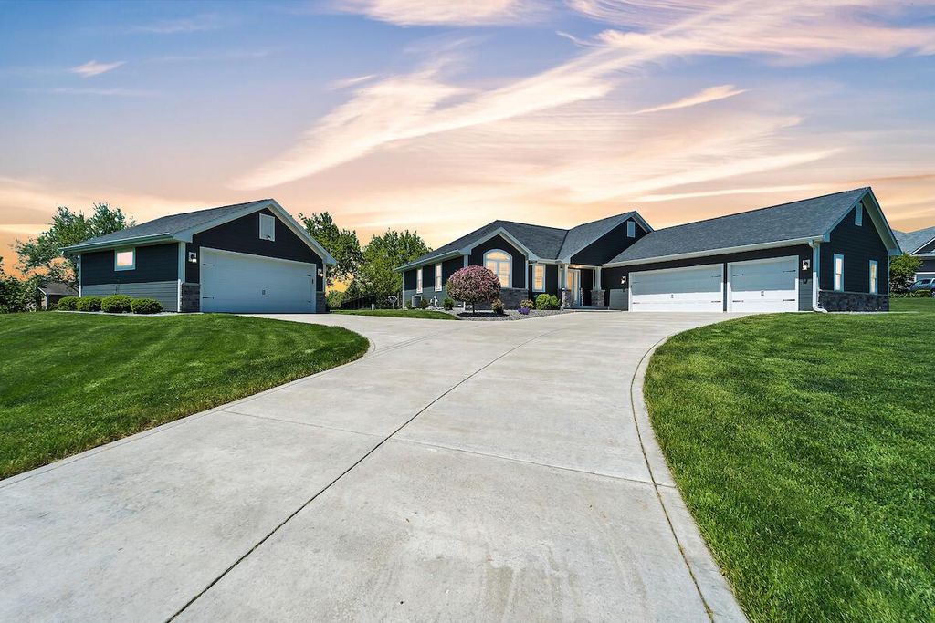 5450 371st AVENUE, Burlington, WI 53105