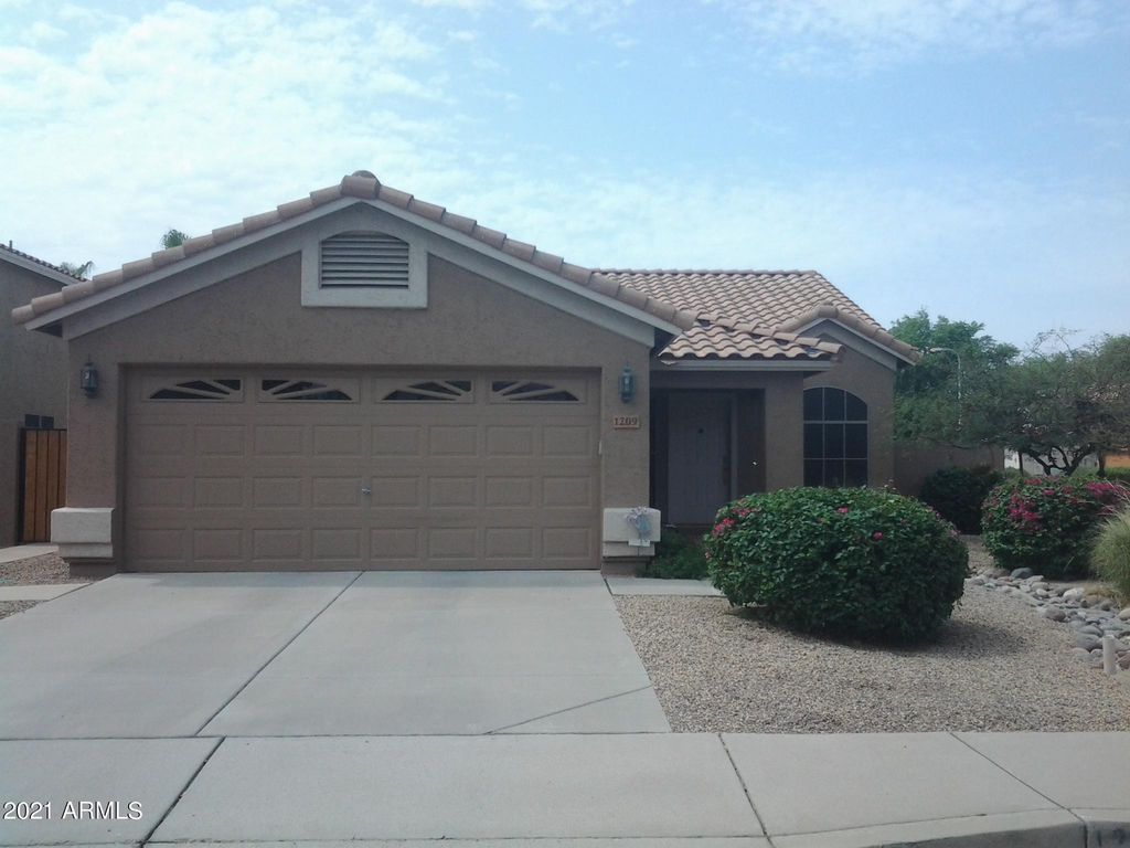 1209 W Seagull Dr, Chandler, AZ 85286