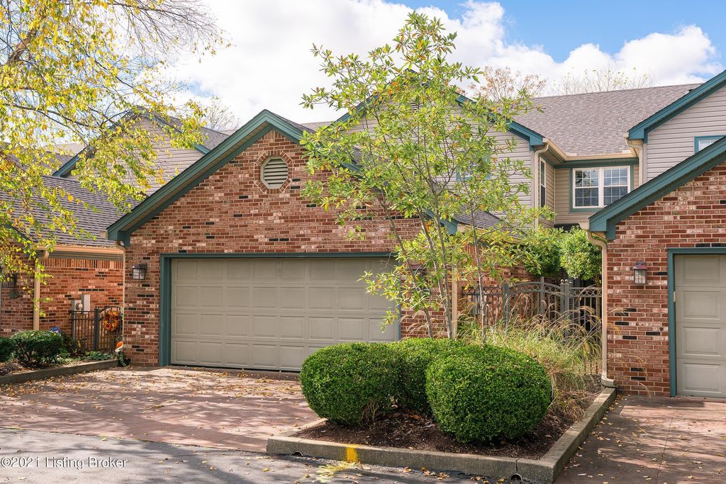 5716 Harrods Run Rd, Prospect, KY 40059