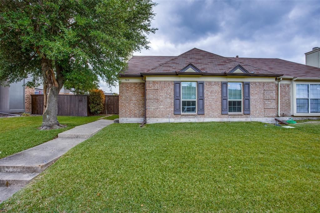 7616 Cousteau Dr, Rowlett, TX 75088