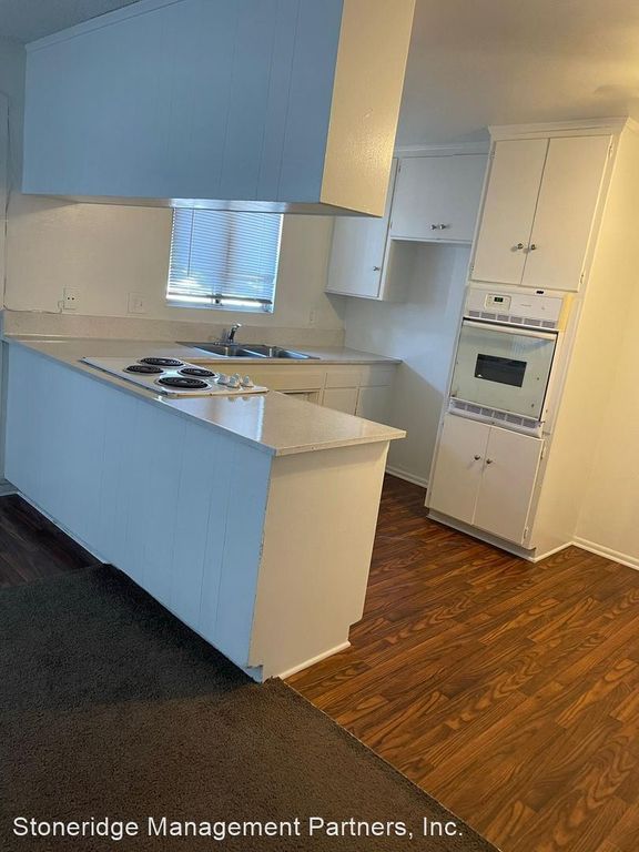 4640 Olivewood Ave #B, Riverside, CA 92501