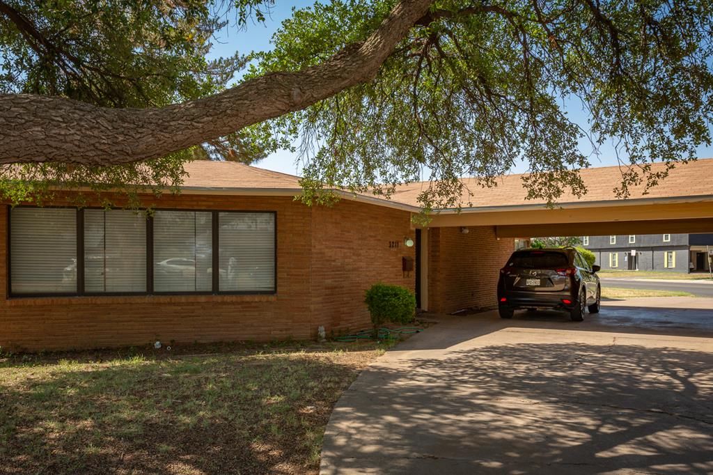 3217 Lockheed Dr, Midland, TX 79701
