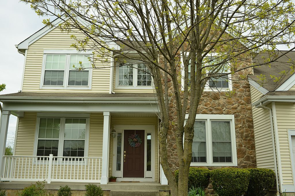 1050 Jervin Dr, Allentown, PA 18104