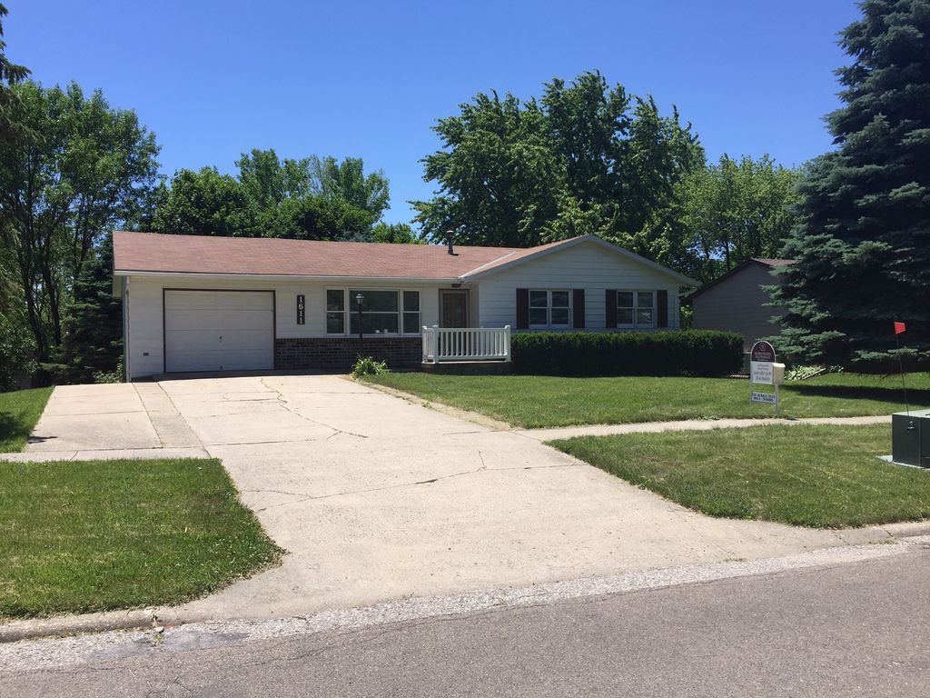 1611 Lincoln Ave, Harlan, IA 51537 Trulia