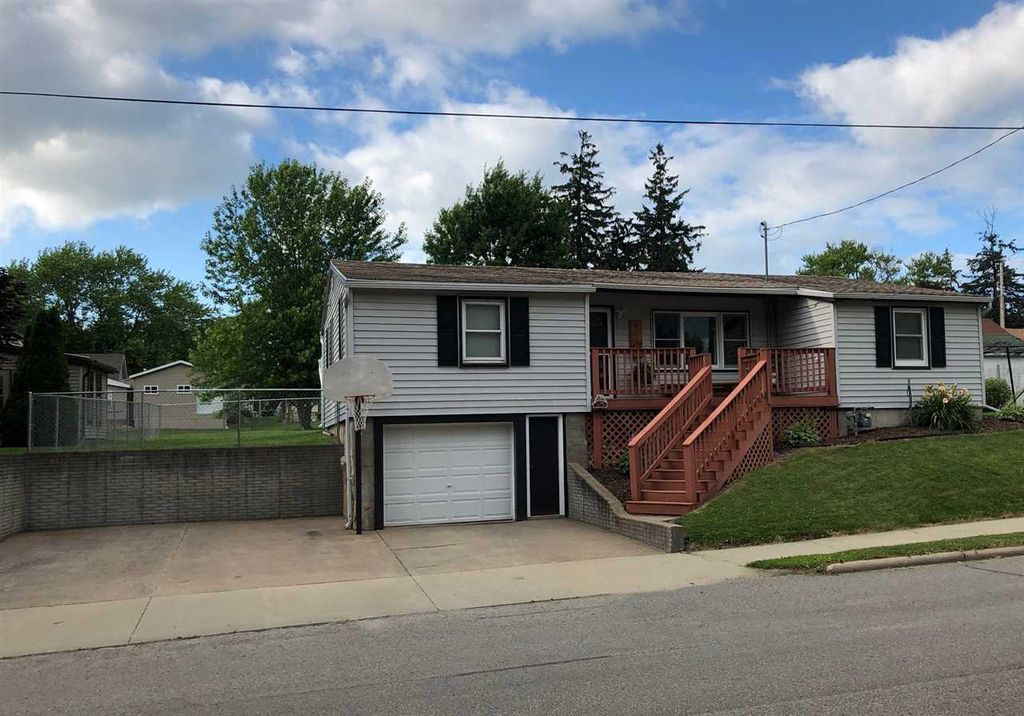 203 3rd Ave NW, Waukon, IA 52172 Trulia