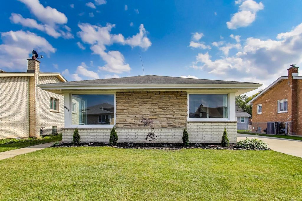 8433 W  Betty Ter, Niles, IL 60714