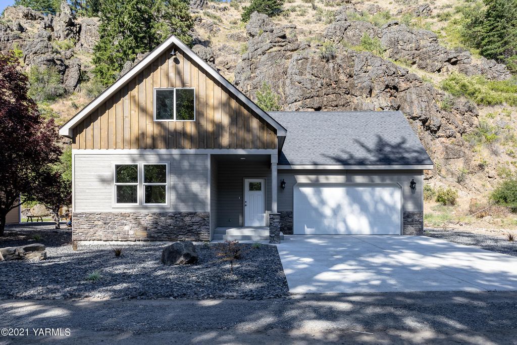 16325 State Highway 410, Naches, WA 98937