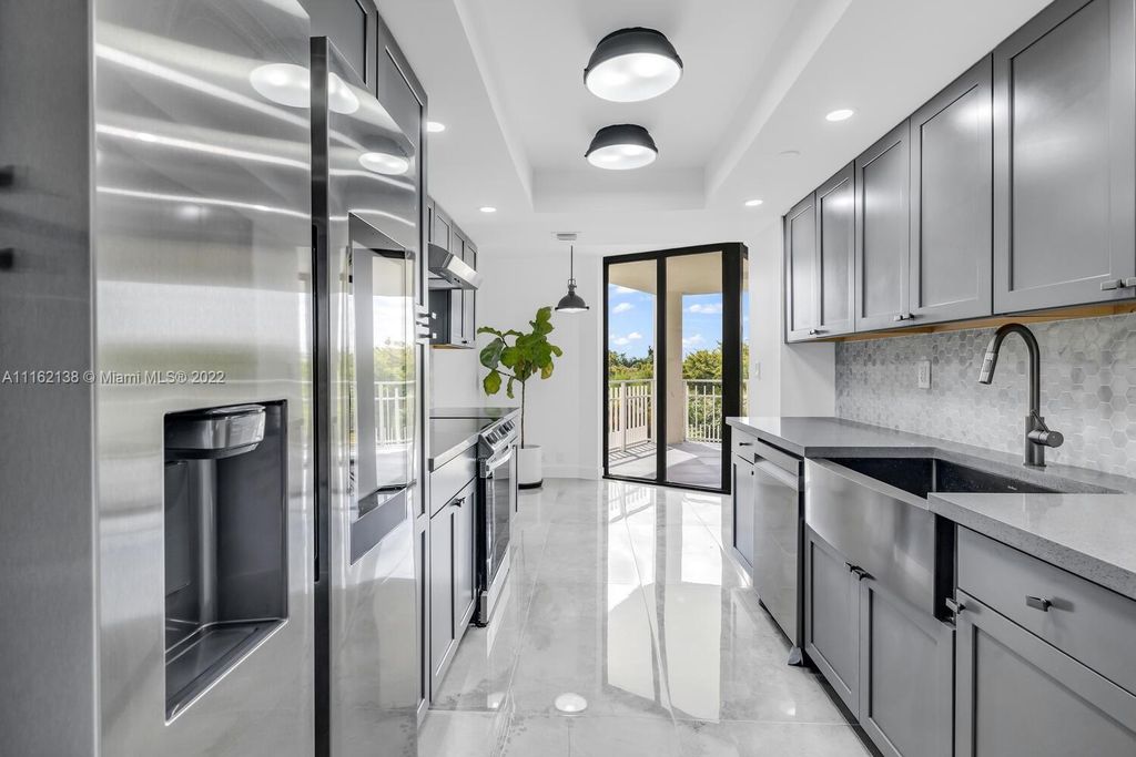 1000 Quayside Ter #506, Miami, FL 33138