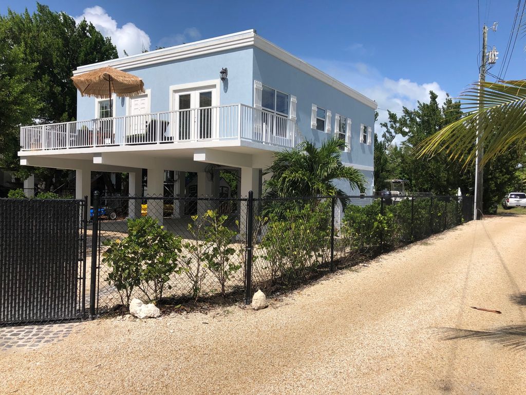 1007 Snapper Ln, Key Largo, FL 33037