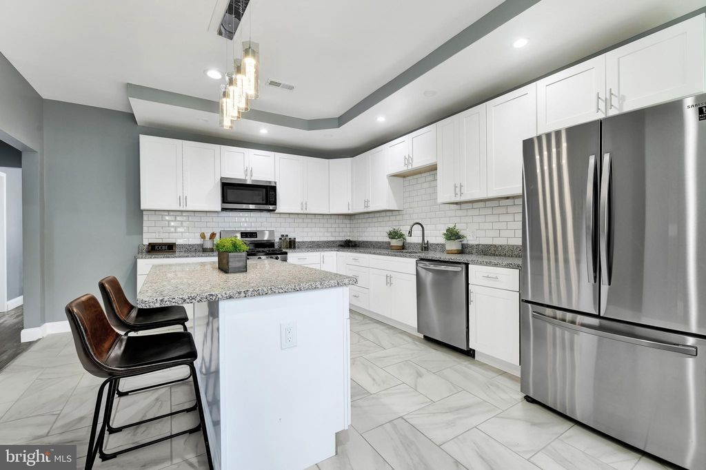 2902 Chelsea Ter, Baltimore, MD 21216