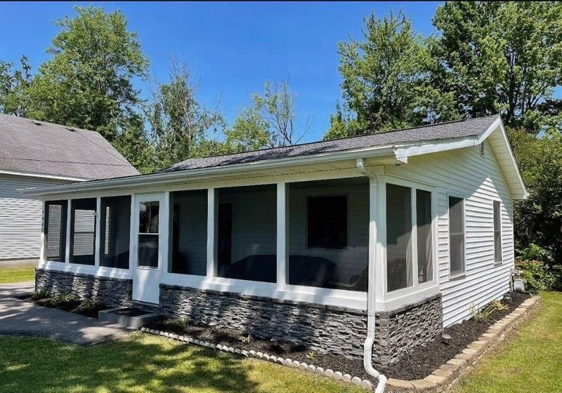 9440 E  Houghton Lake Dr, Houghton Lake, MI 48629