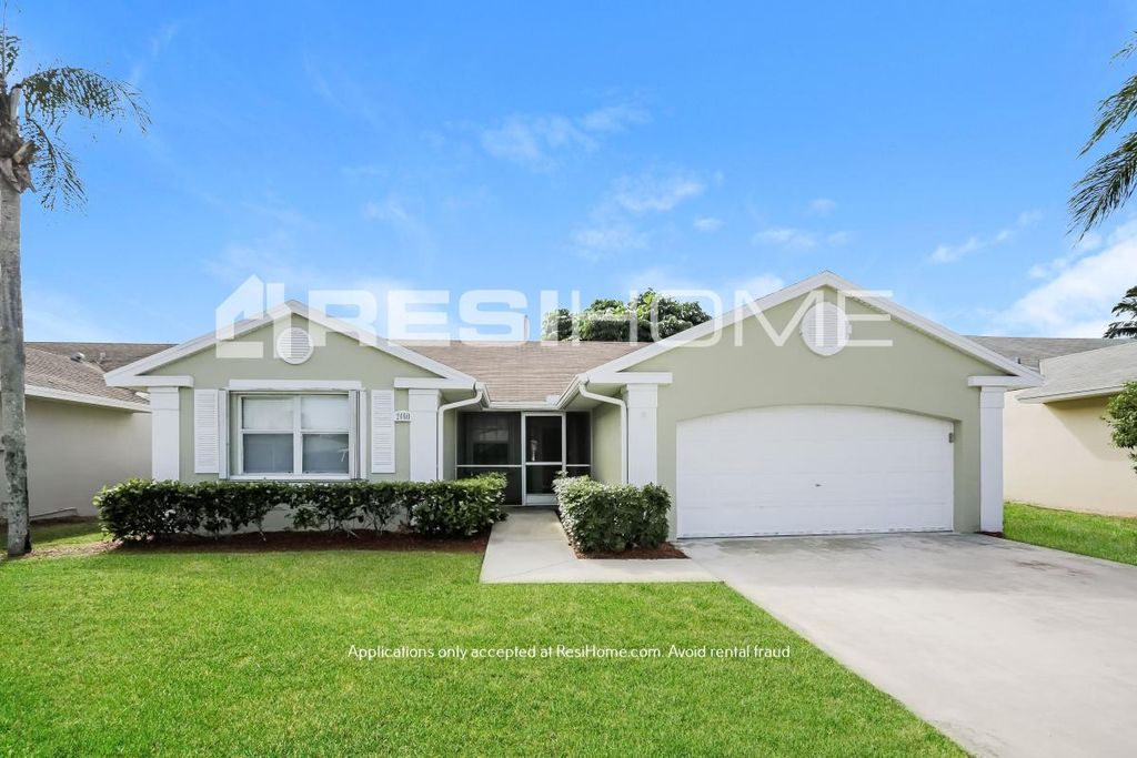 2460 SE 7th Pl, Homestead, FL 33033