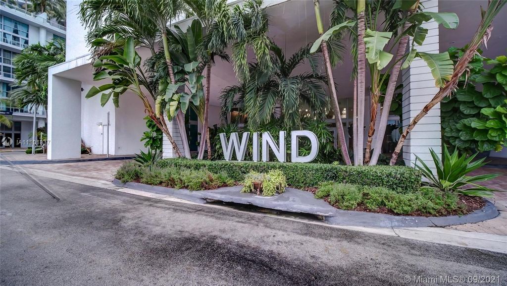 350 S Miami Ave #3305, Miami, FL 33130