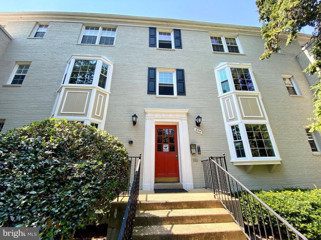 824 S  Arlington Mill Dr   #202, Arlington, VA 22204