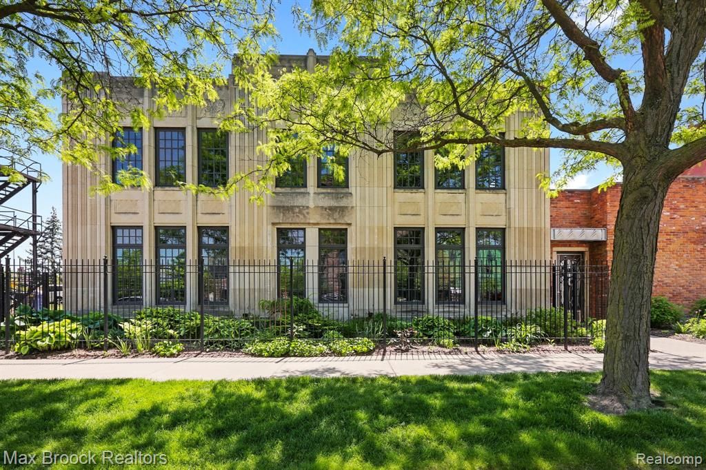 627 W Alexandrine St 5 Detroit Mi 48201 Mls 2210036172 Trulia