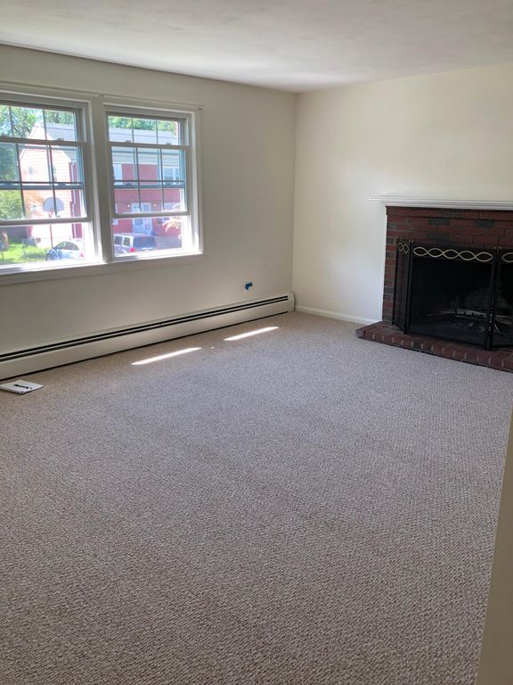 54 Hollis St #2, Lowell, MA 01852
