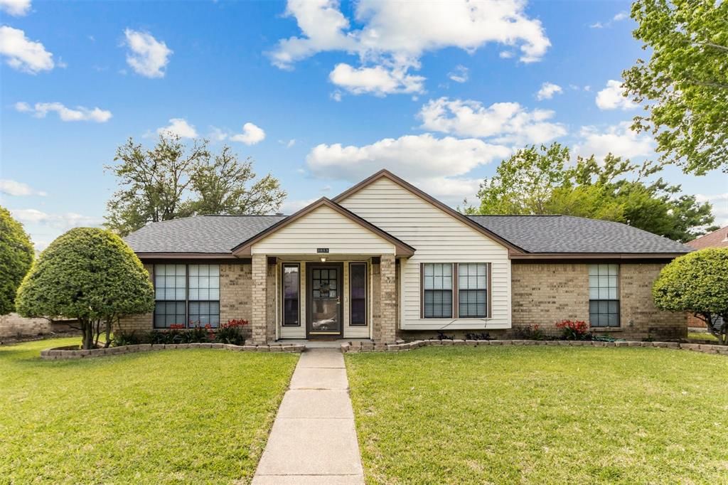2517 Independence Dr, Mesquite, TX 75150