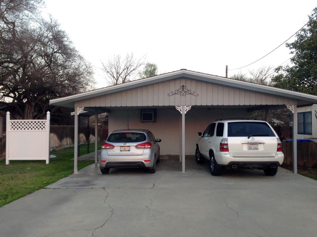 1211 Middleton St, Hanford, CA 1 Bed, 1 Bath Apartment