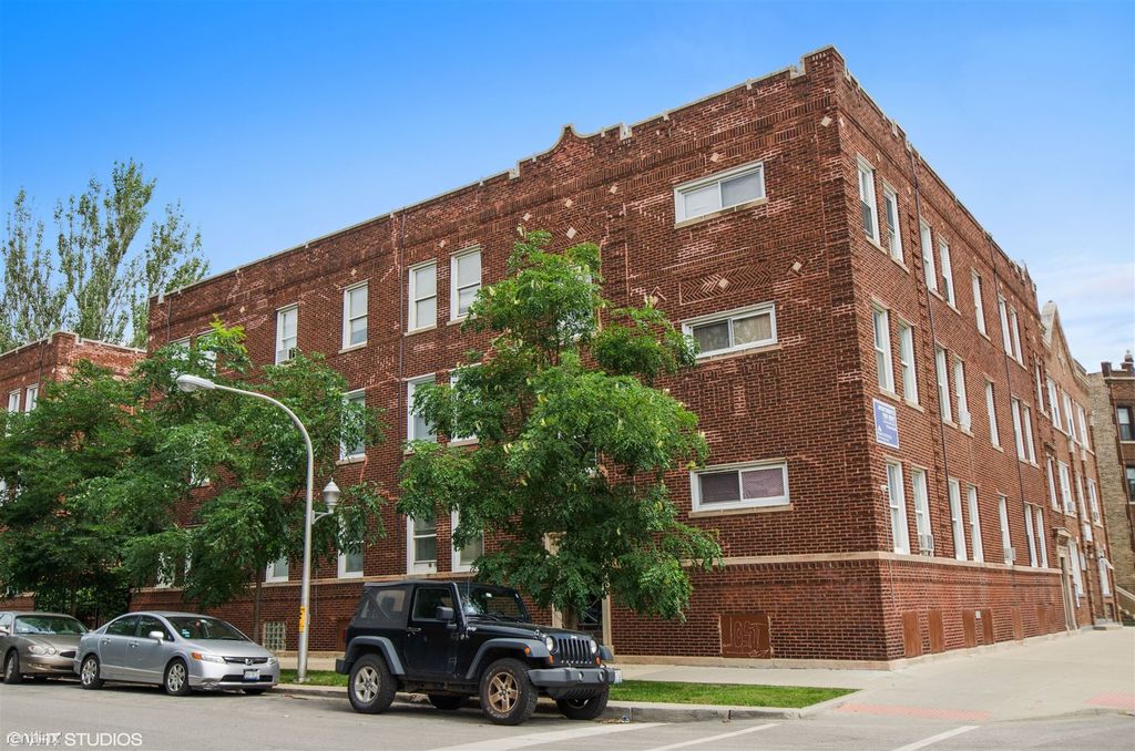 2918 W North Ave, Chicago, IL 60647