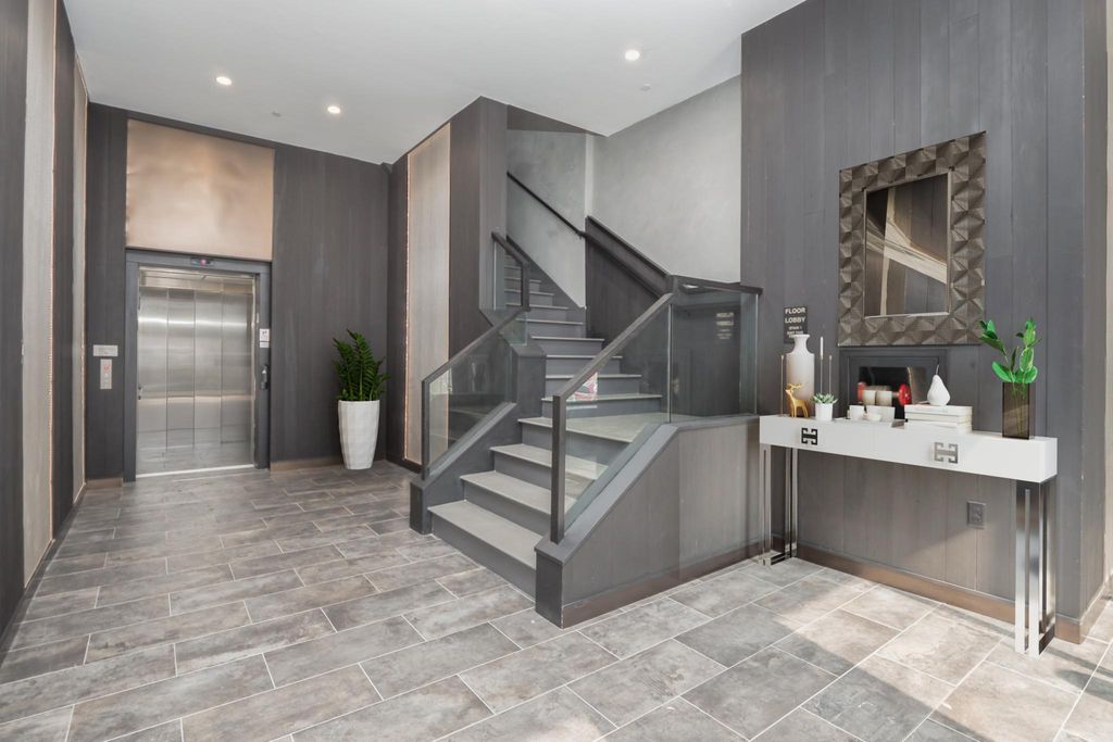 340 W 2nd St #PENTHOUSE, Boston, MA 02127