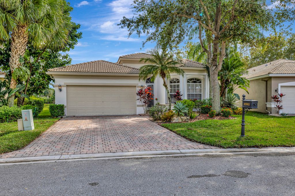 6502 Via Primo St, Lake Worth, FL 33467