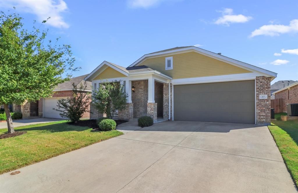 417 Mariscal Pl, Fort Worth, TX 76131