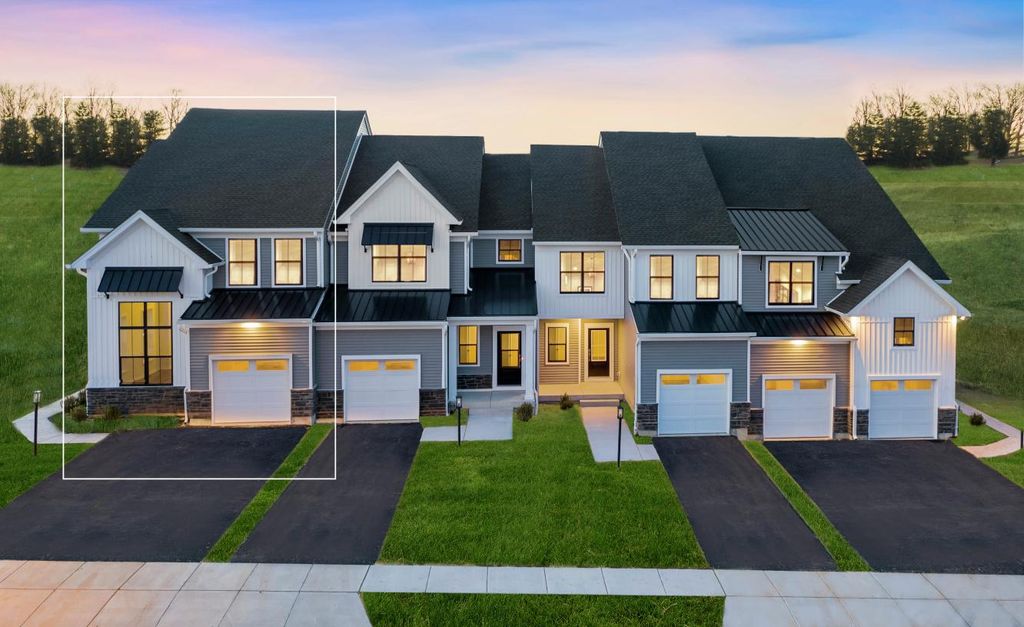 Cresheim Plan in Reserve at Center Square - The Villages Collection, Norristown, PA 19403