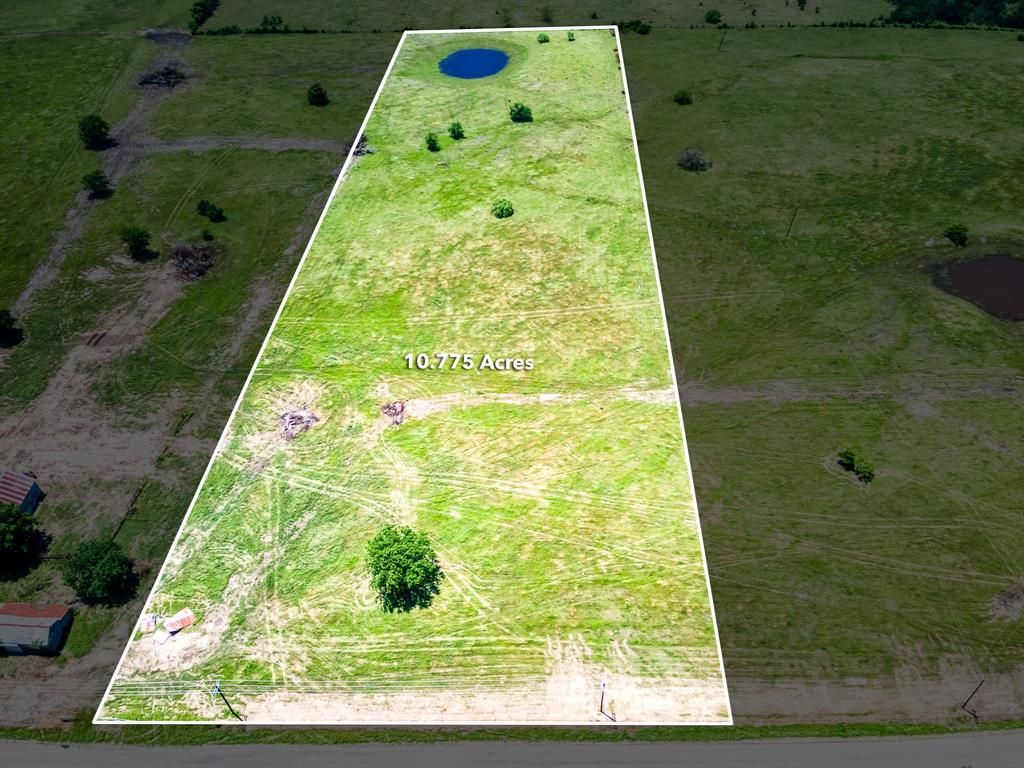 5 Lomax Harmel Rd #5, Burton, TX 77835