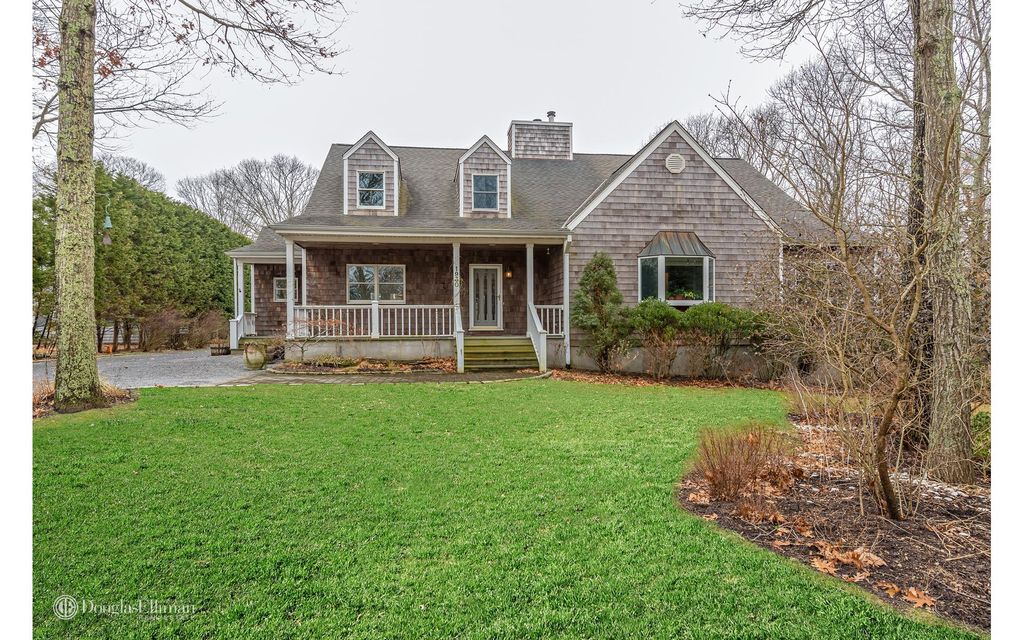 1930 Haywaters Rd, Cutchogue, NY 11935
