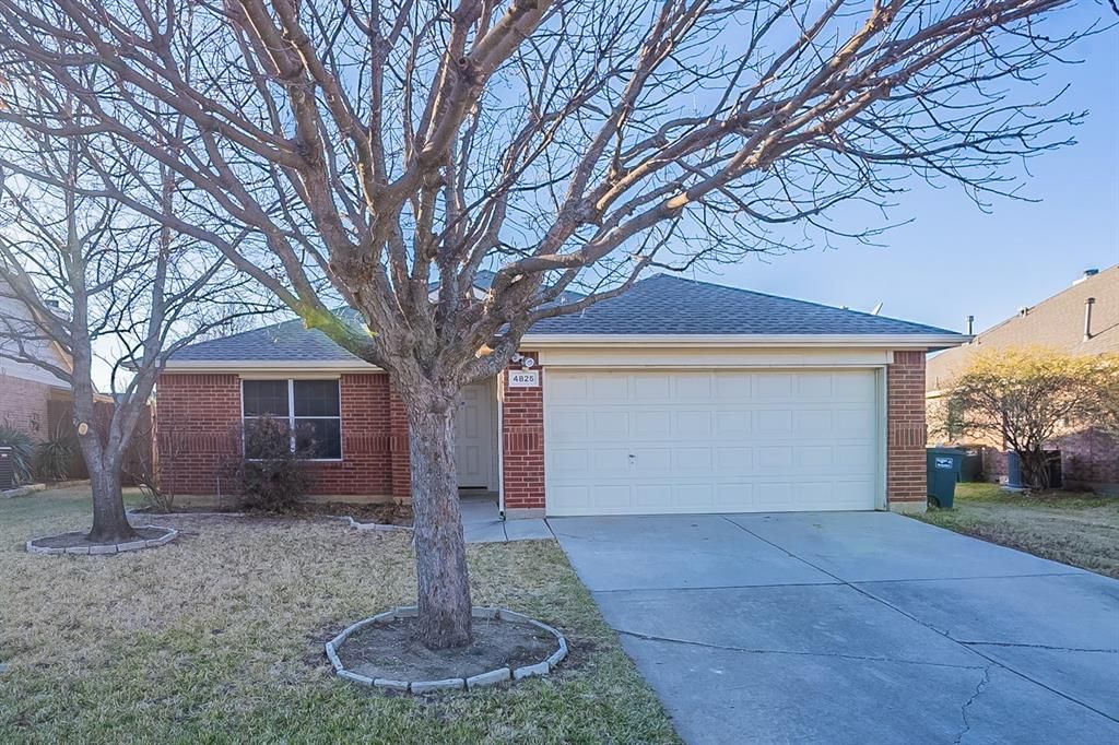 4825 Carrotwood Dr, Fort Worth, TX 76244