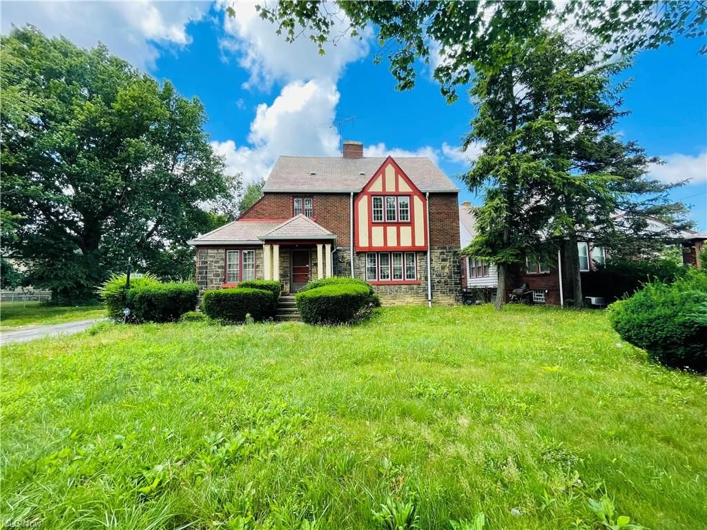 3038 Martin Luther King Jr Dr, Cleveland, OH 44104