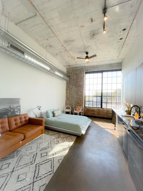 415 N Garrison Ave #101, Saint Louis, MO 63103