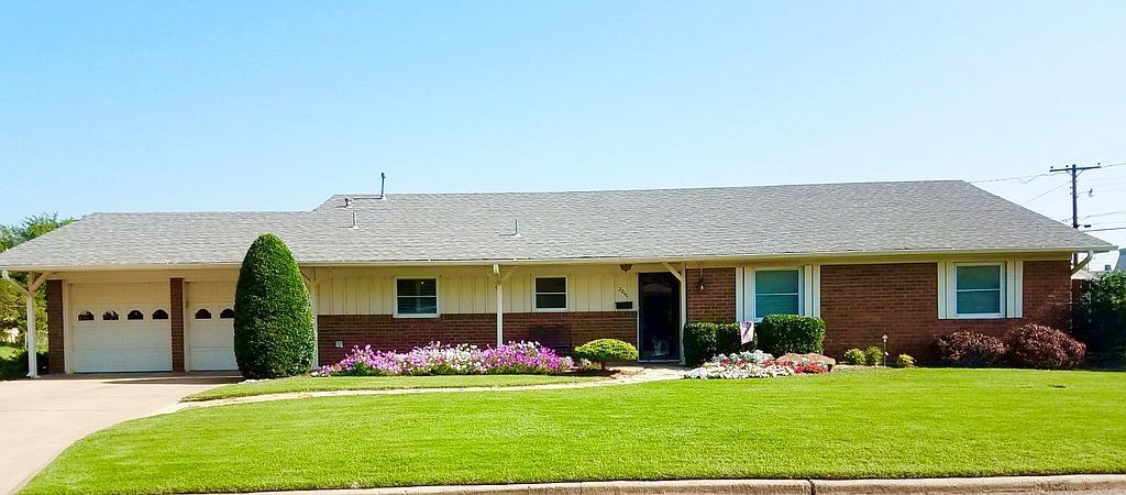 2200 N Robin St, Altus, OK 73521