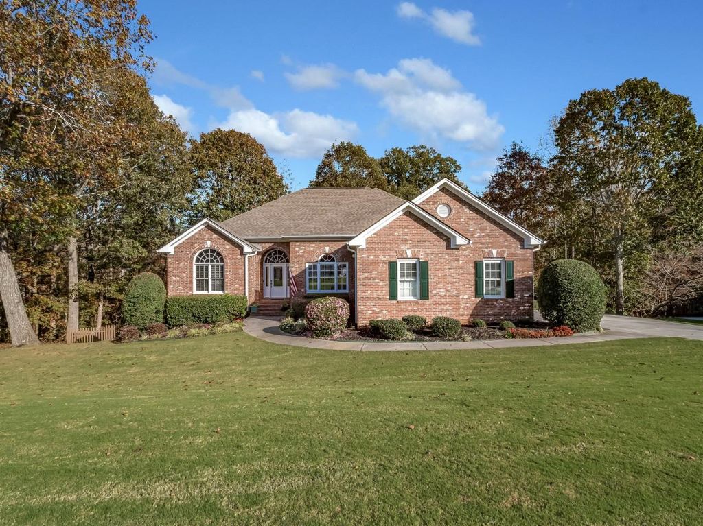 Unique Amberbrook Apartments for Large Space