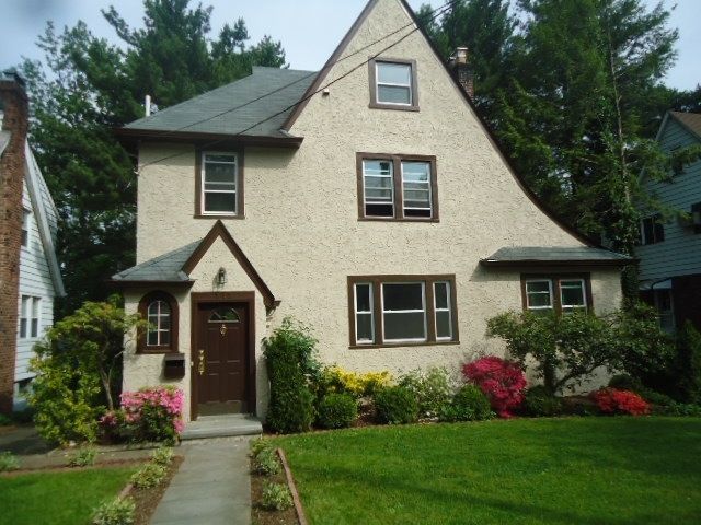 875 Prince St, Teaneck, NJ 07666