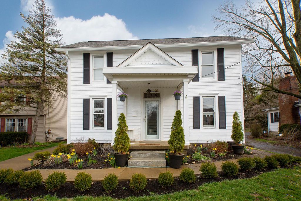 184 E Dublin Granville Rd, Columbus, OH - 3 Bed, 3 Bath Single-Family