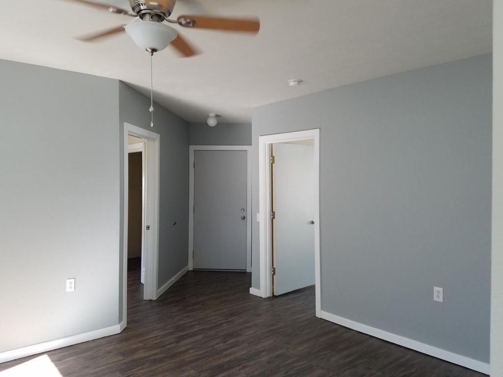613 W  Knox Ave #1, Spokane, WA 99205
