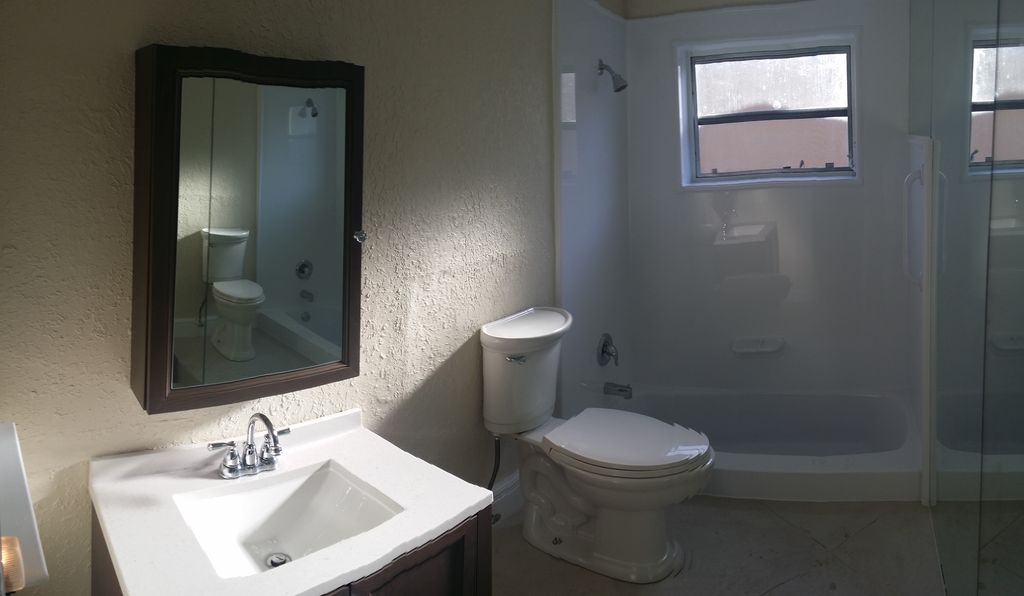8651 Sunset Stri, Sunrise, FL 33322