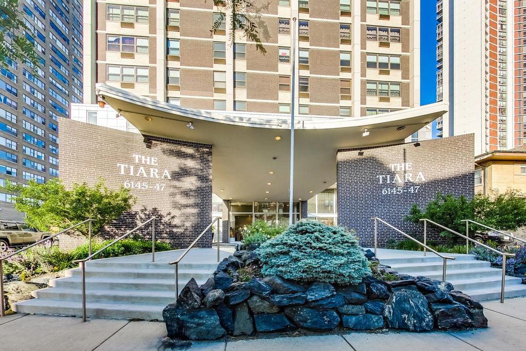 6145 N Sheridan Rd #29D, Chicago, IL 60660