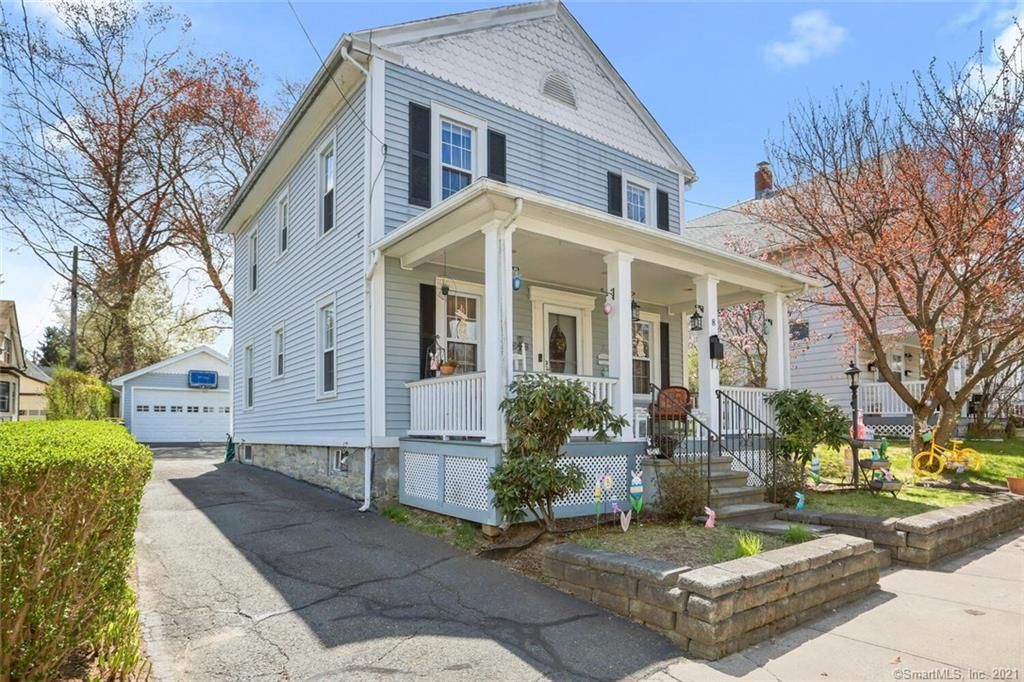 8 Gardners Ln, Ansonia, CT 06401