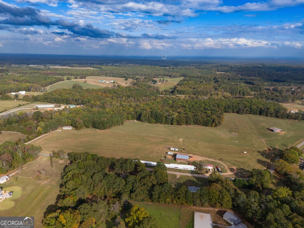 6 Gray Rd, Roopville, GA 30170